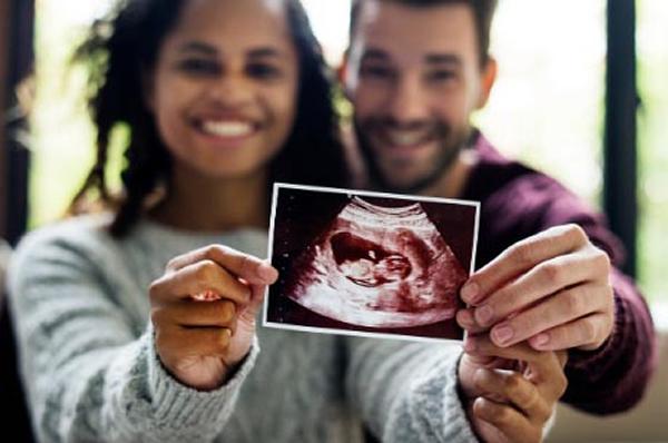 Thumbnail photo for Maternity & paternity pay for salon and barbershop staff