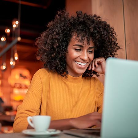 Lady on laptop