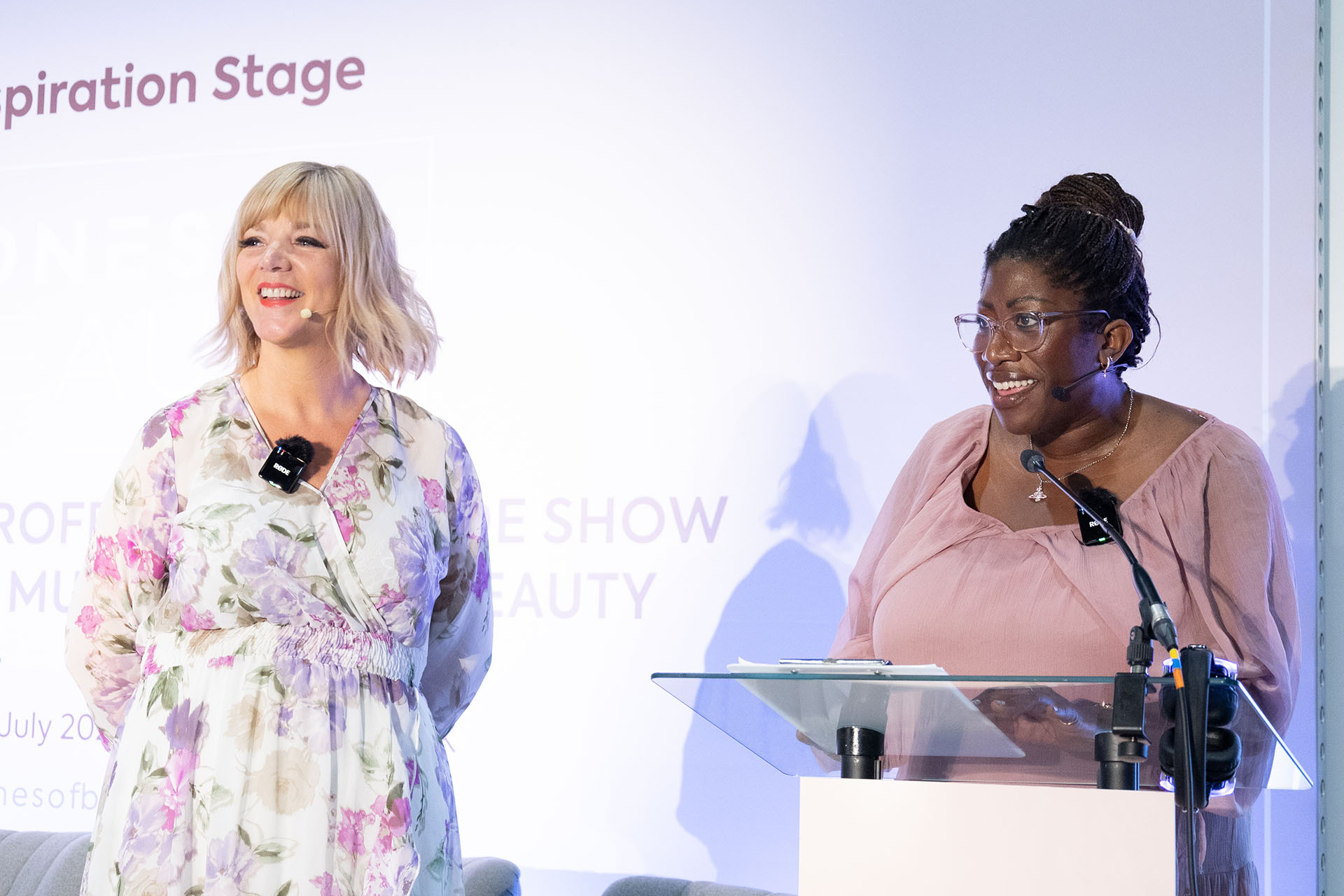 Winner giving a speech at the NHBF Top 50 Beauty Influencers Awards