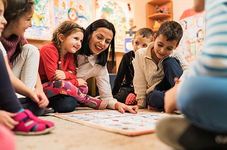 Childcare vouchers replaced by tax-free childcare: the NHBF highlights the benefits for working parents 